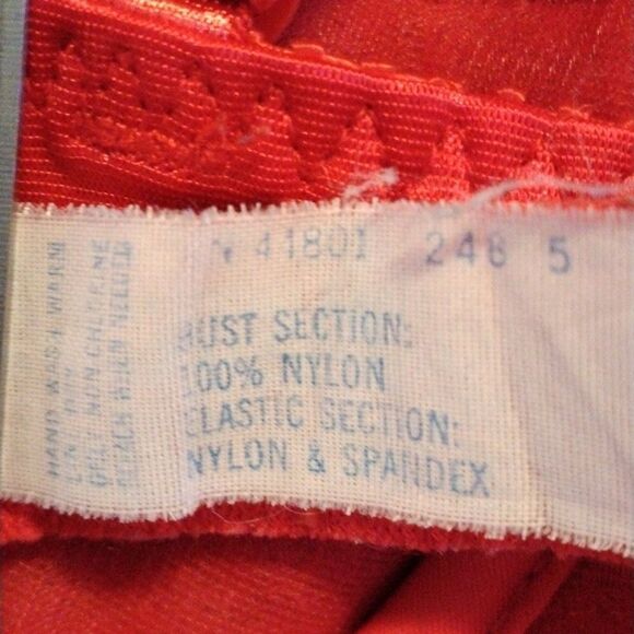 Red Lace Bra  - Picture 6 of 7